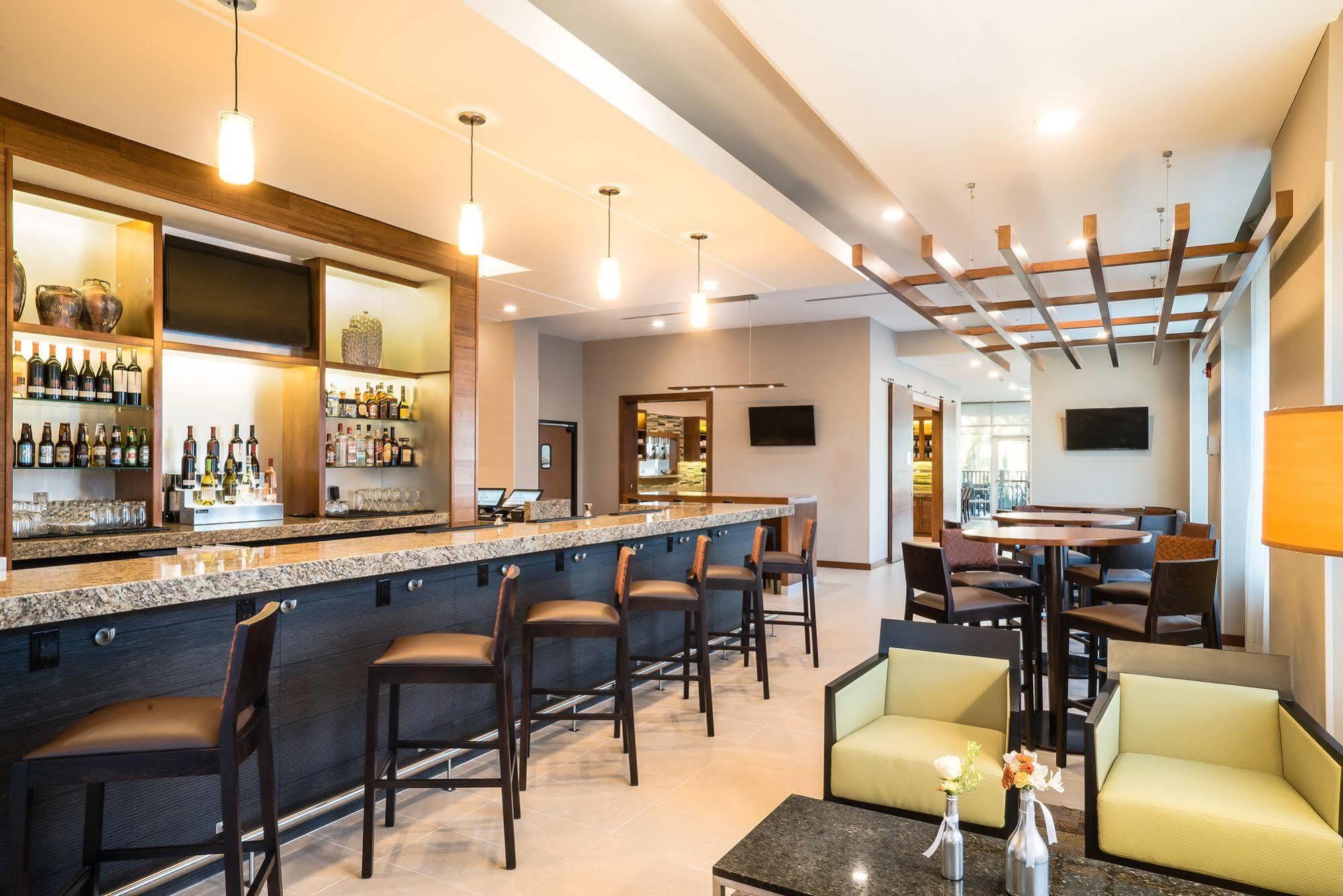 Hyatt Place Celaya Экстерьер фото